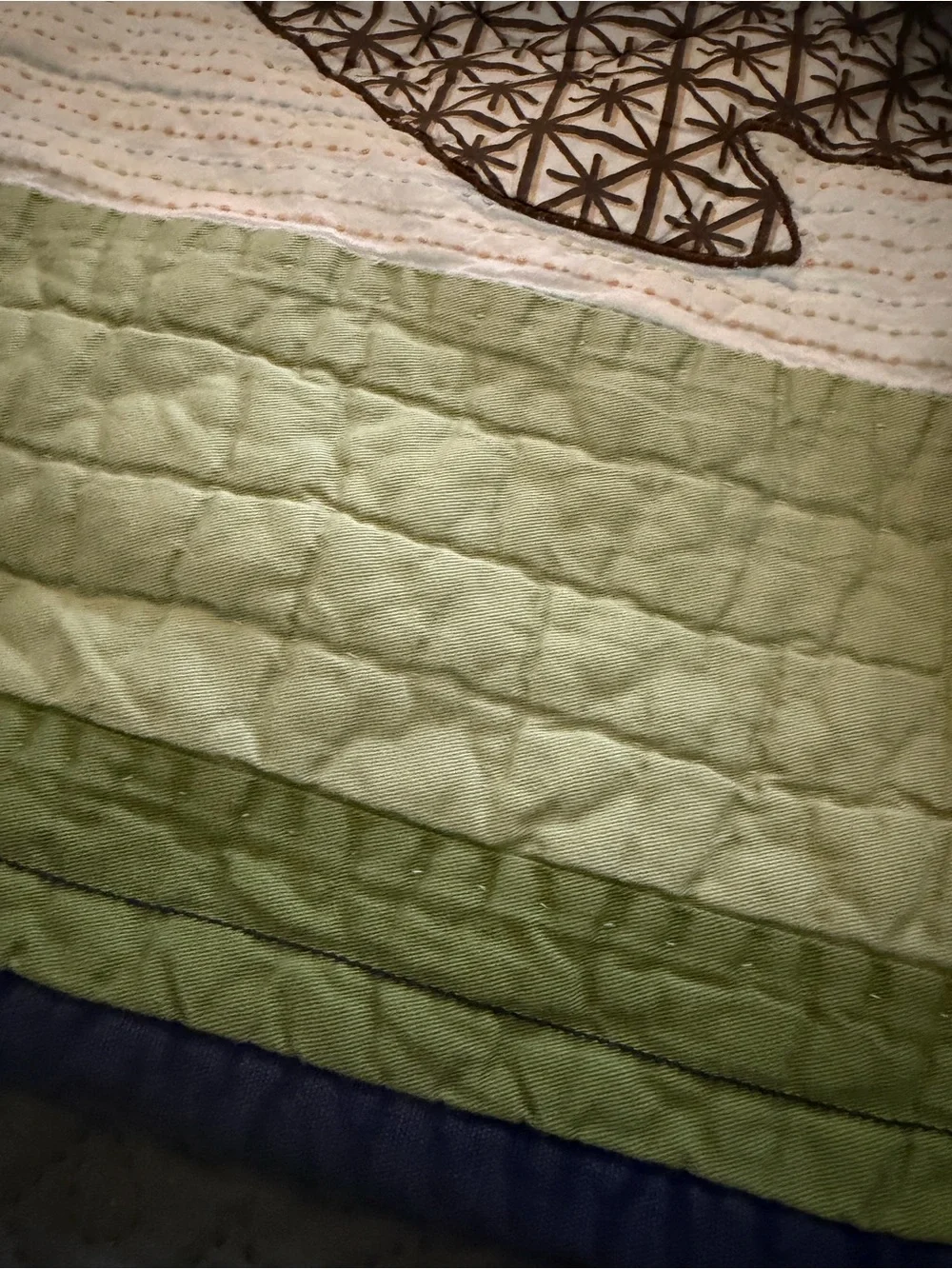 Pottery Barn Kids Neutral Safari Animal Quilt in White, Green and Brown